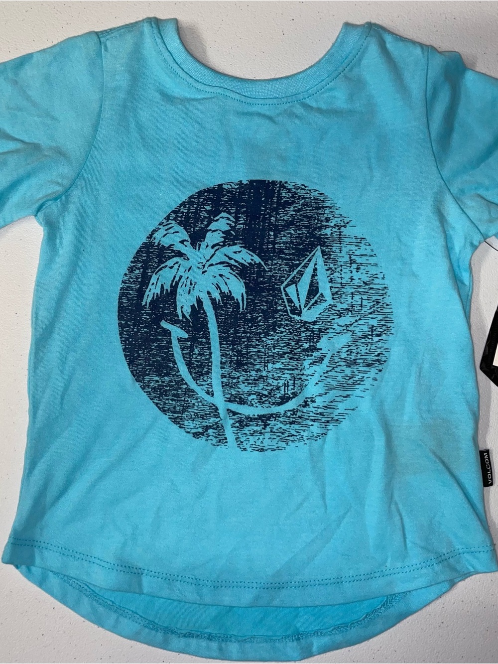 Volcom: Boy’s Blue Smiley/Smile Toddler Shirt (2T)
